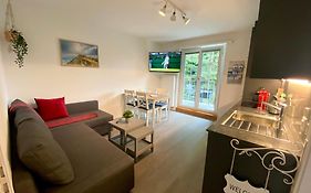 Beautiful Flat With Nice Lake And Mountain Views
